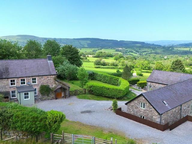 House for sale in Llangadog, Wales