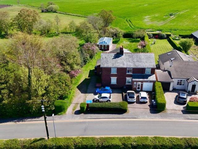 House for sale in Roby Mill, Lancashire