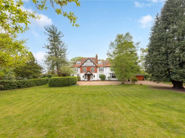 House for sale in Row Town, Surrey