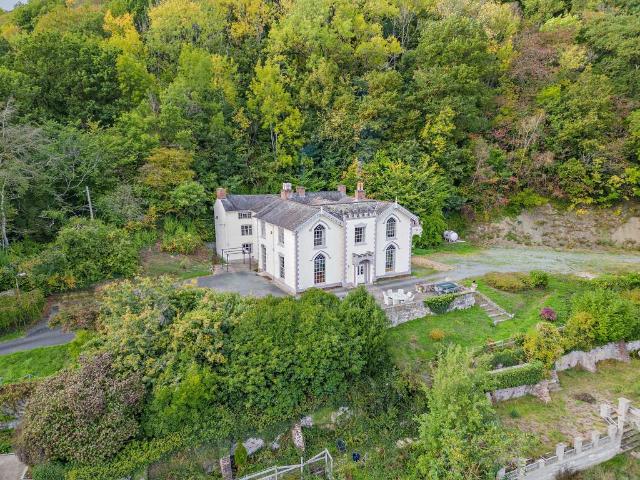 House for sale in Bettws, Abermule