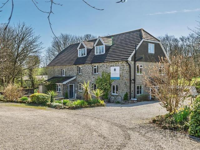 House for sale in Halsetown, Cornwall