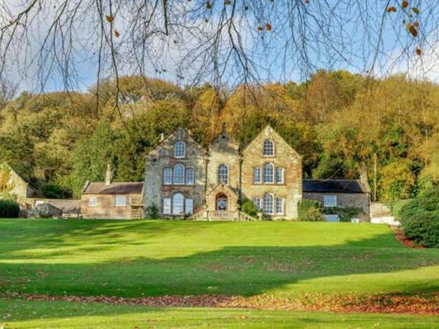 House for sale in Froggatt, East Midlands