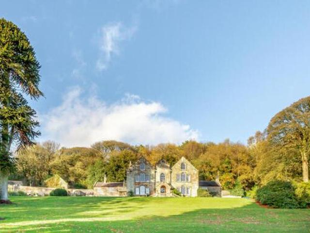 House for sale in Froggatt, East Midlands