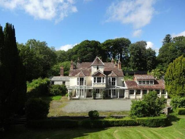 House for sale in Launceston, Cornwall