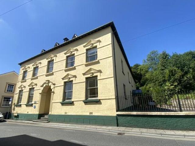 House for sale in Llandeilo, Wales