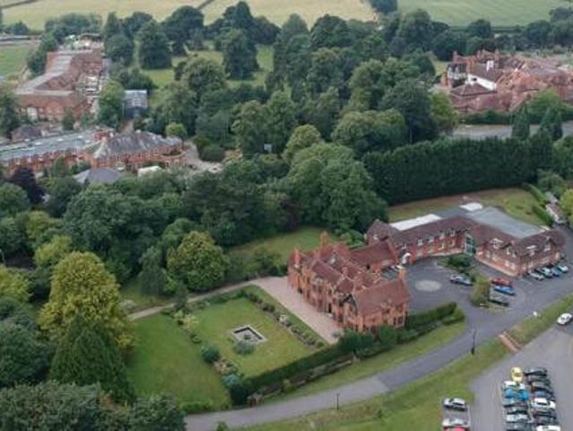 House for sale in Green Close, Warwickshire