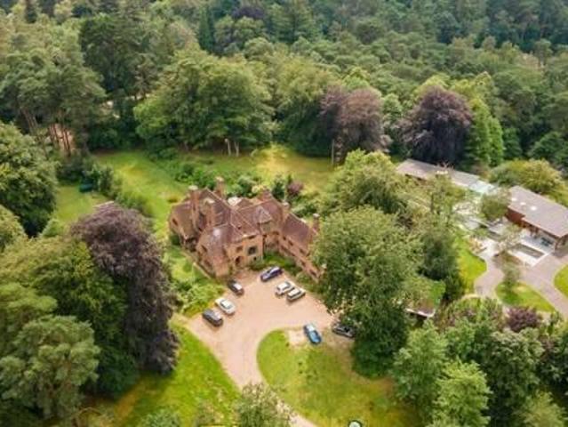 House for rent in Surrey