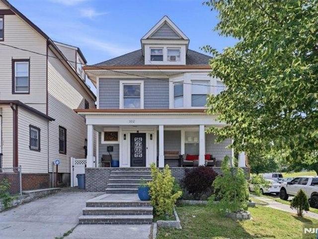 House for sale in Elizabeth, New Jersey
