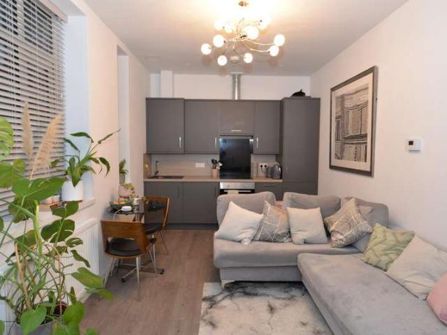 Flat for rent in Hill, City Of Southampton