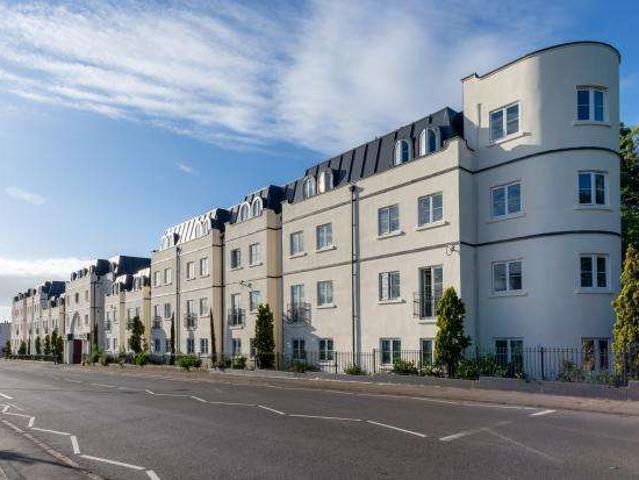 Flat for rent in Sydenham, Green Close
