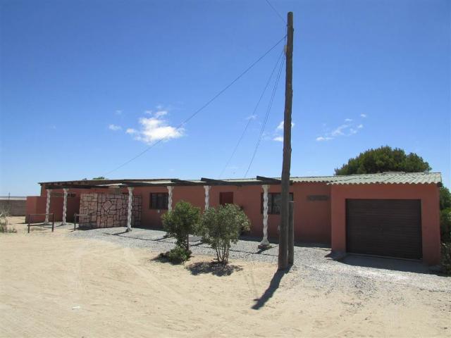 Flat for sale in Springbok, Northern Cape