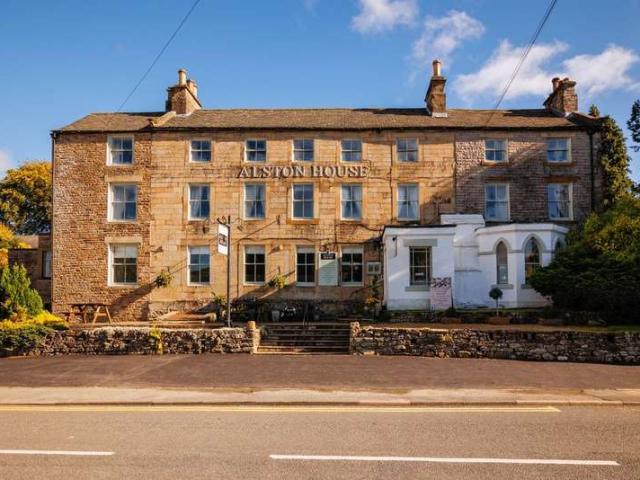 Property for sale in Alston