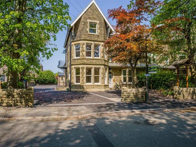 House for sale in Charlesworth, East Midlands