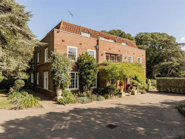 House for sale in Acol, Kent