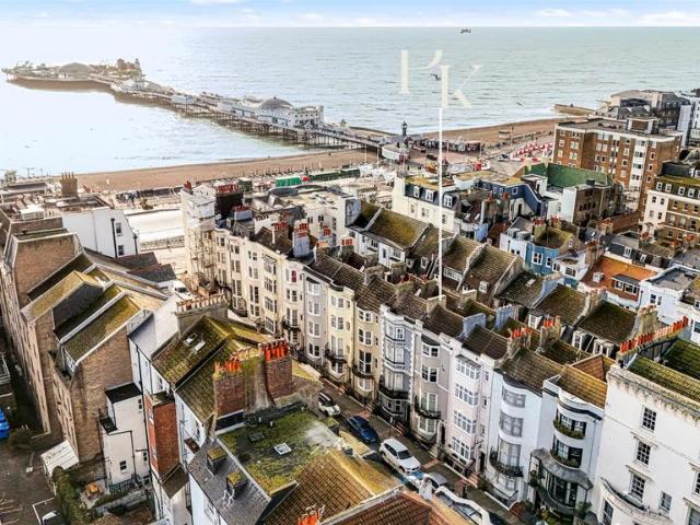 House for sale in Queen's Park, Brighton & Hove