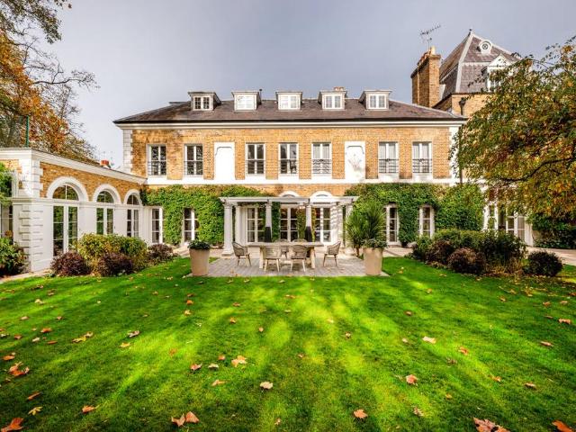 House for sale in Fulham, Greater London