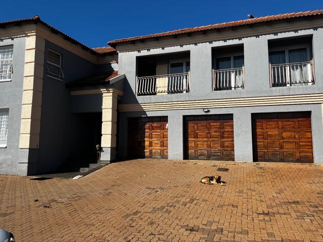 House for sale in Waterkloof, Gauteng