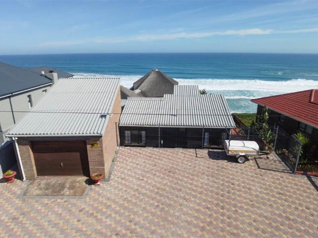 House for sale in Groot Brak Rivier, Western Cape