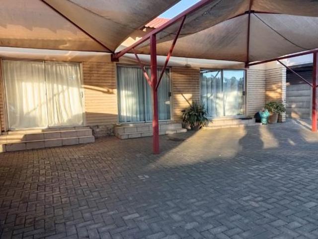 House for sale in eMalahleni, Emalahleni Local Municipality