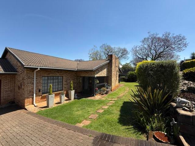 House for sale in Newcastle Local Municipality, Amajuba District Municipality