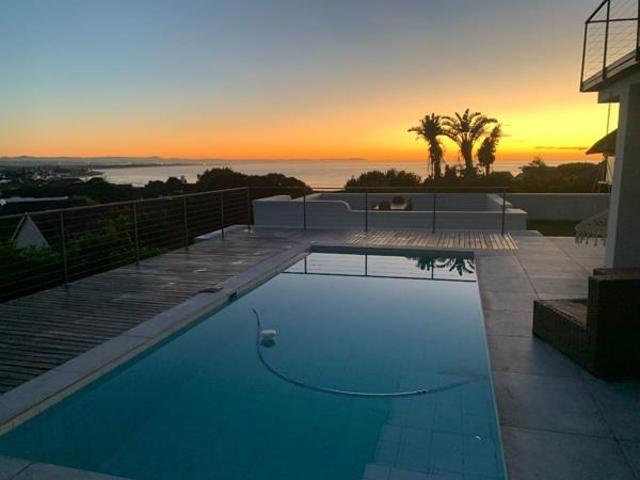 House for sale in Cape St Francis, Eastern Cape