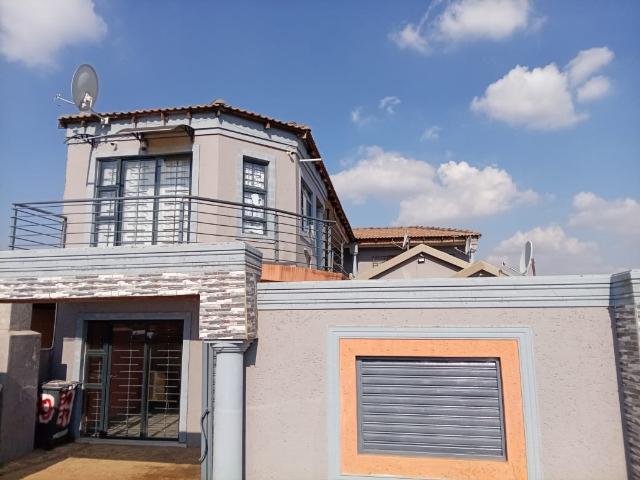 House for sale in Mohlakeng, Gauteng