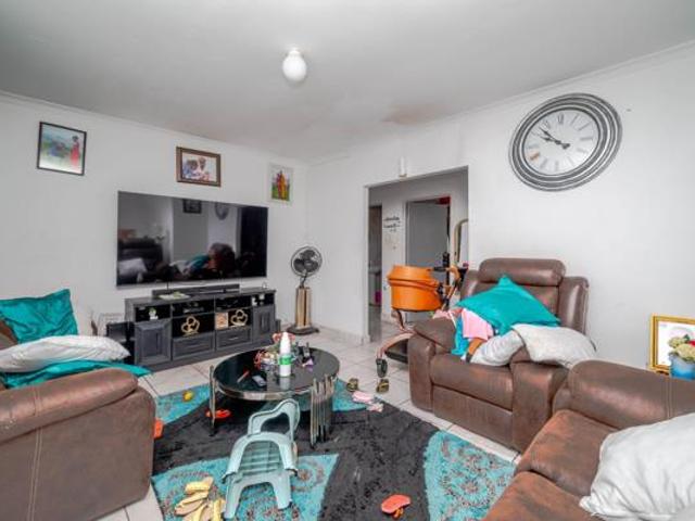 House for sale in Mount Moreland, Kwazulu-natal