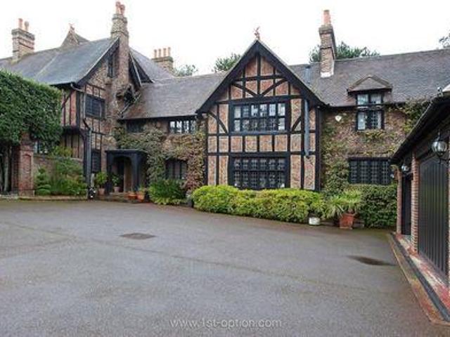 House for sale in Greater London