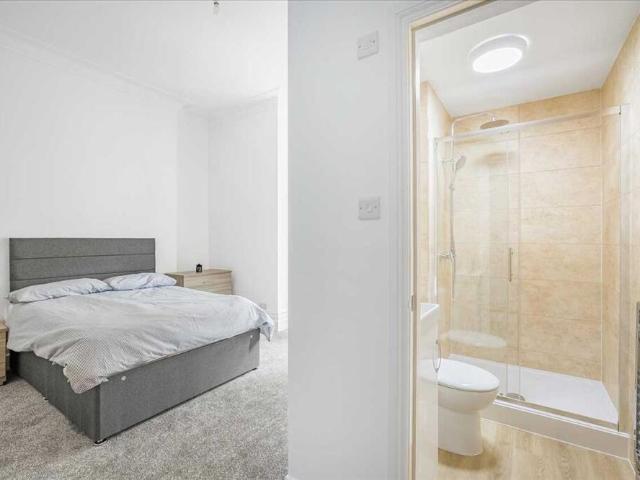 Room for rent in Lipson, Plymouth
