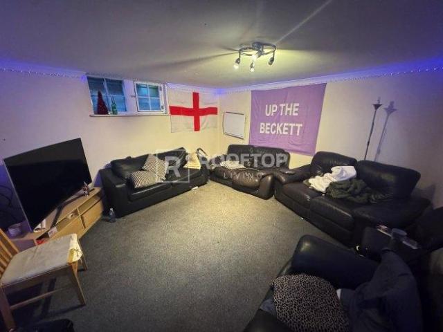 Room for rent in Hyde Park, Isle Of Man
