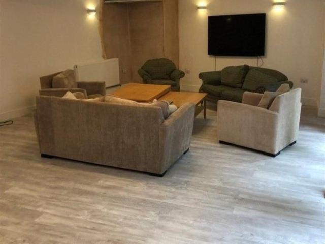 Room for rent in Widmore, Greater London