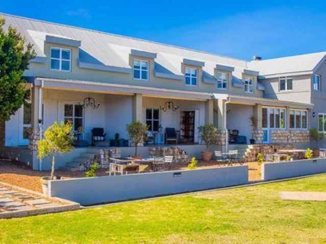House for sale in Stilbaai East, Garden Route District Municipality