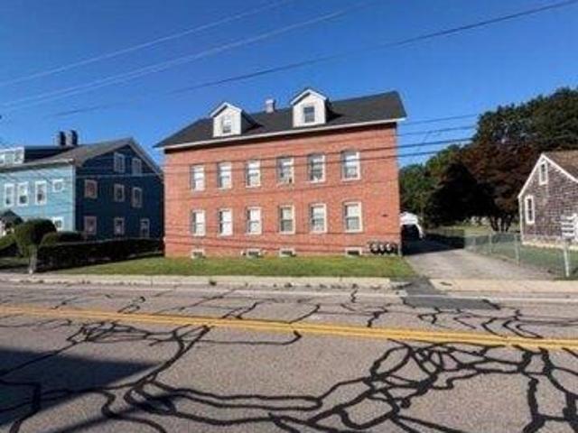 House for sale in Lincoln, Rhode Island