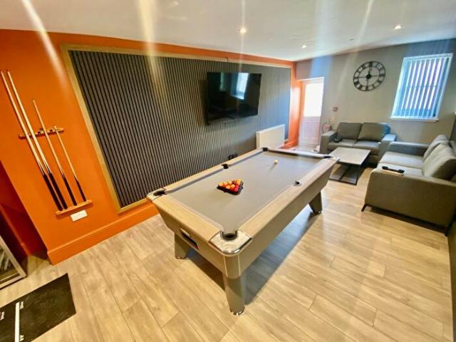 Apartment for rent in Nangreaves, Wales