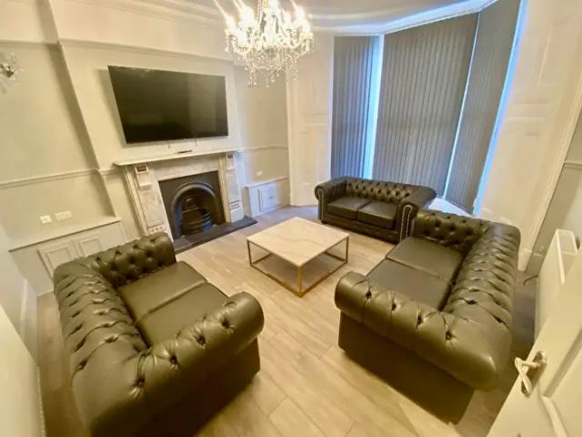 Apartment for rent in Nangreaves, Wales