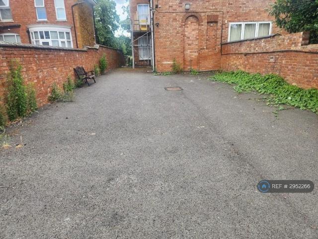 House for rent in Semilong, Northampton