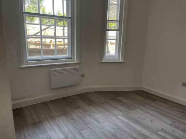 Room for rent in Lyons, Greater London