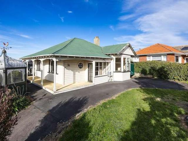 House for sale in Otakou