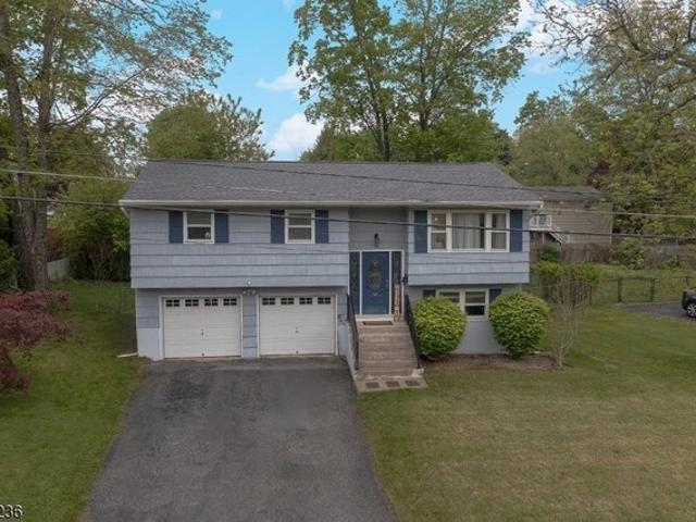 House for sale in Newton, New Jersey