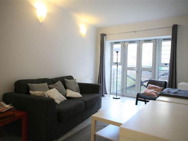 Apartment to rent in Bluebell, North Tipperary