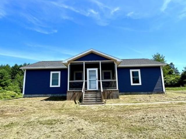 House for sale in Madrid, New York