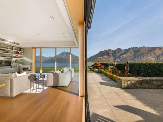 House for sale in Otakou