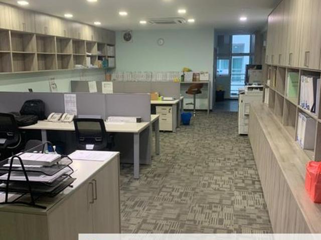 Shop for sale in Petaling, Damansara Damai