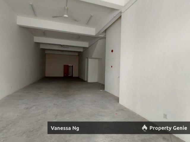 Shop for sale in Petaling, Damansara Damai