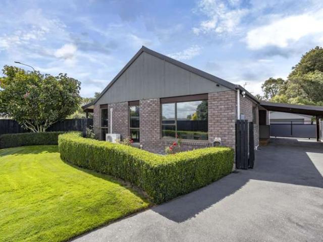 House for sale in Woodend, Canterbury