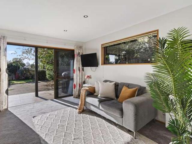 House for sale in Chaslands, Canterbury
