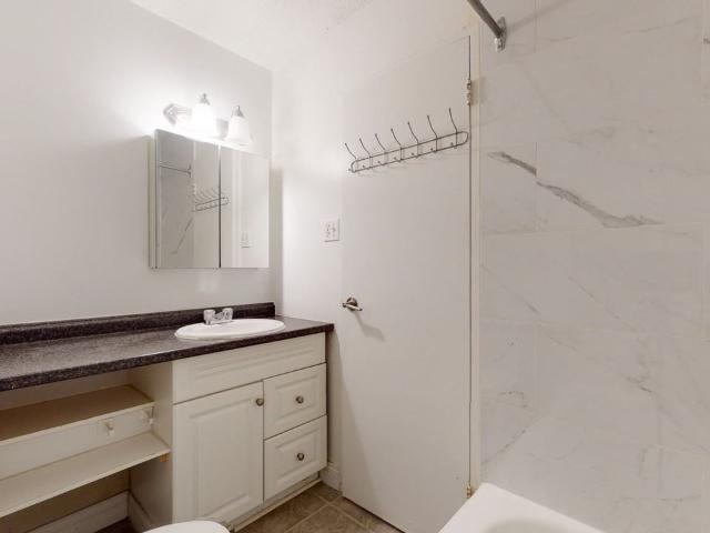 Apartment for rent in Mulhurst Bay, Ontario