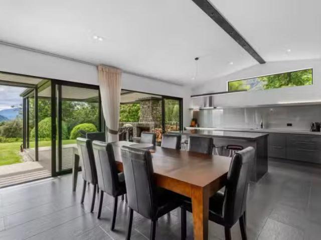 House for sale in Otakou
