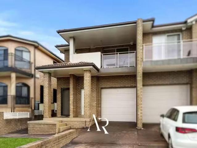 House for rent in Old Guildford