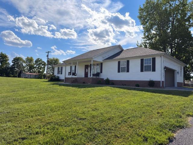 House for sale in Oakland, Kentucky